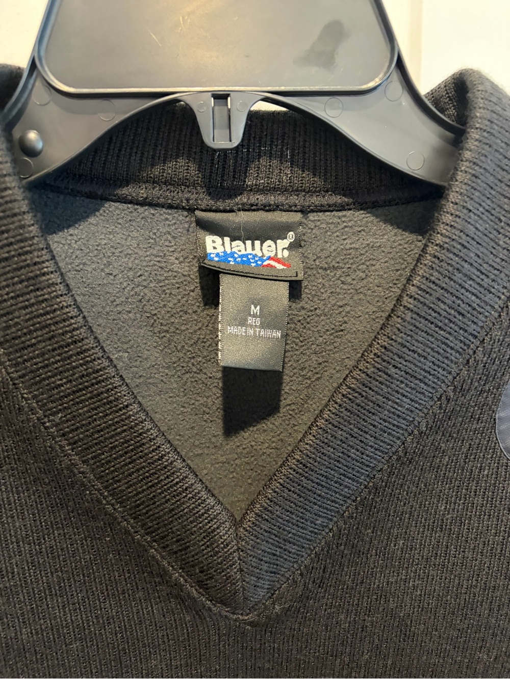 BLAUER 225 FLEECE-LINED V-NECK SWEATER